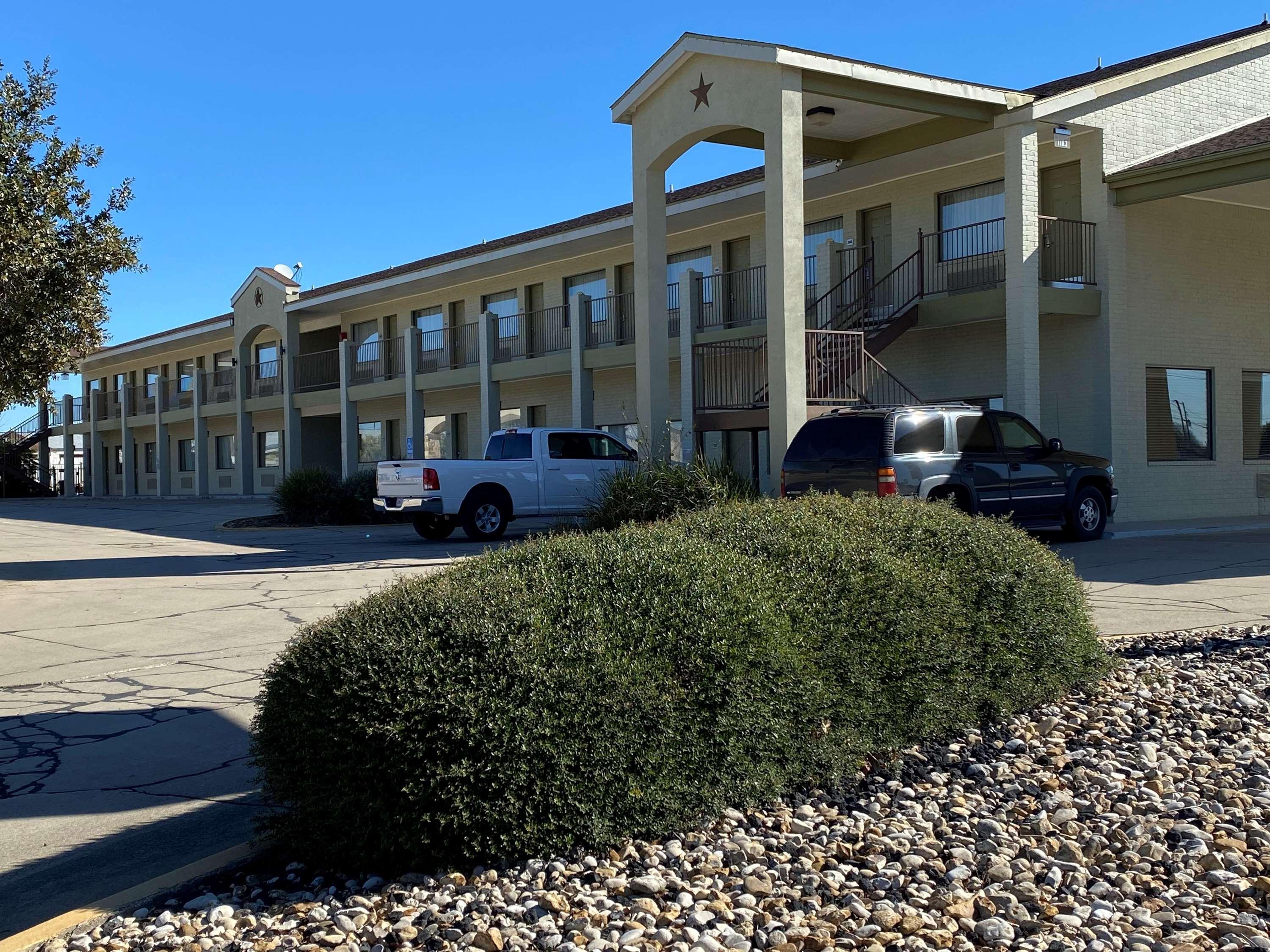 Surestay Hotel By Best Western Floresville Kültér fotó
